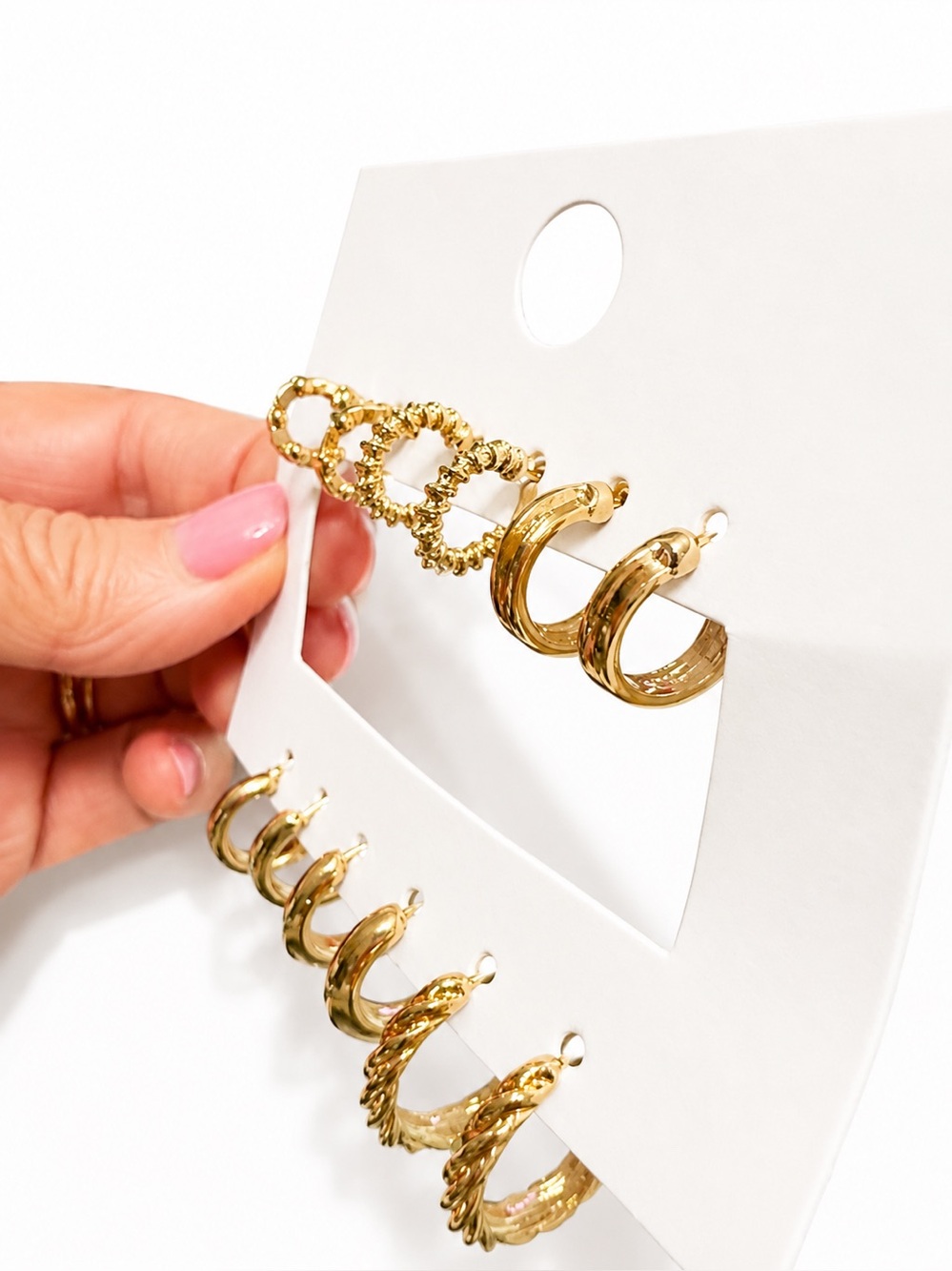 2/20 Gold Hoop Earrings Lot 6 Pairs Mixed Huggie Hoops Textured Twisted Minimal - Picture 2 of 3